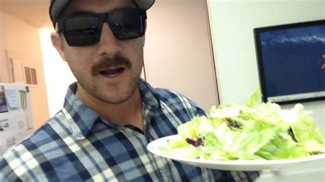 How To Properly Toss A Salad Youtube