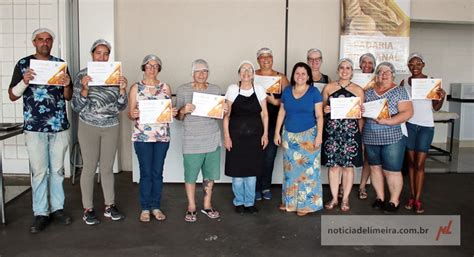 Fundo Social De Limeira Entrega Certificados Do Curso De Padaria