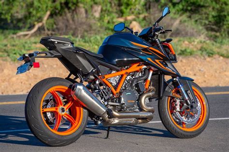 Ktm Super Duke R Evo Review Track Street Fast Facts