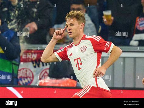 Joshua KIMMICH FCB 6 Scores Shoots Goal Tor Treffer Torschuss 1