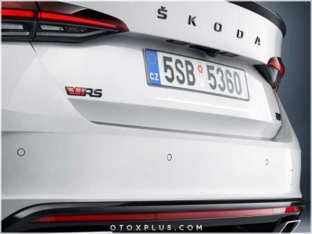 Skoda Yeni Nesil Parlak Siyah Piano Black Skoda Bagaj Yaz Logo