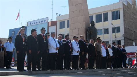 Autoridades Y Comunicad Educativa Participan De Primera Ceremonia