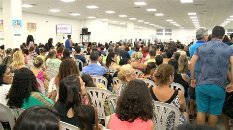 Eleitores De Vila Velha Enfrentam Longas Filas Para Recadastramento