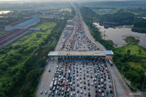 Dua Orang Meninggal Akibat Kecelakaan Tol Cipali Saat Penerapan