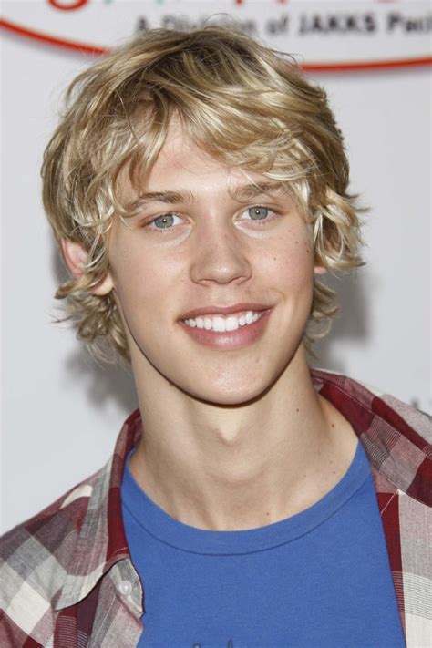 Austin Butler S Photo Transformation From Zoey 101 To Elvis Austin Butler Elvis Blonde Guys