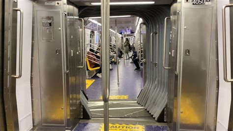 Mta Nyc Subway R T C Train Open Gangways Negotiating Crossovers In