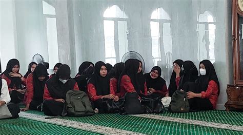 Fikes Mengaji Dengan Tema Islam Dan Kesehatan Di Masjid Darul Arqam