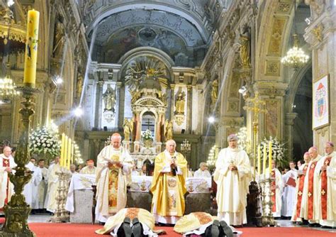 Ordenaci N De Dos Nuevos Obispos Auxiliares Para Santiago