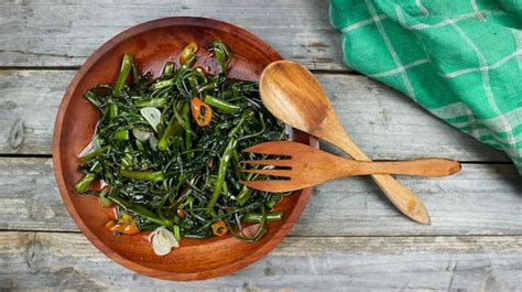 Premium Photo Stir Fried Water Spinach Or Tumis Kangkung Indonesian