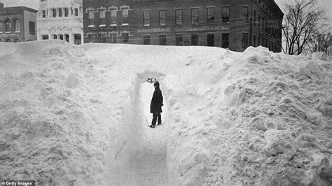 How The Great Blizzard Of 1888 On March 11 Left 400 Dead On The East Coast Daily Mail Online