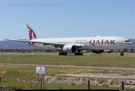 A Beh Qatar Airways Boeing Dzer Photo By Cameron Id