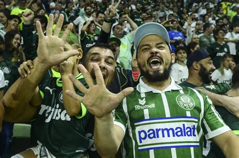 Palmeiras repetiu sua maior goleada da história contra o São Paulo nos