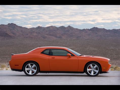 Sexy Sports Cars 2008 Dodge Challenger Srt8