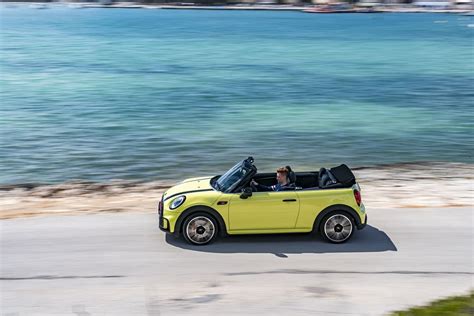 Mini Cabrio Jcw Im Test In Bestform Aus Den Modellpflege Hallen