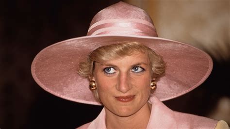 Rare Photo Of Princess Diana With Long Hair Has Just Been Released