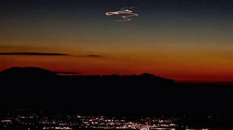 Crónicas De Mundos Ocultos Misterio Luces Extrañas En El Cielo De Hawaii