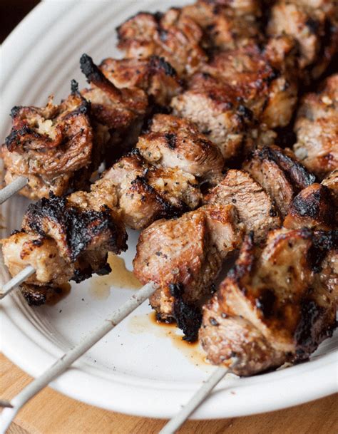 Шашлык из свинины: ТОП-8 самых вкусных маринадов для шашлыка из свинины ...