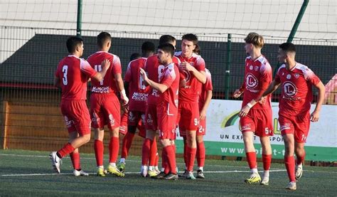 Foot Amateur Régional 1 Normand La Maladrerie Passera Les Fêtes En Tête Le Bilan De La