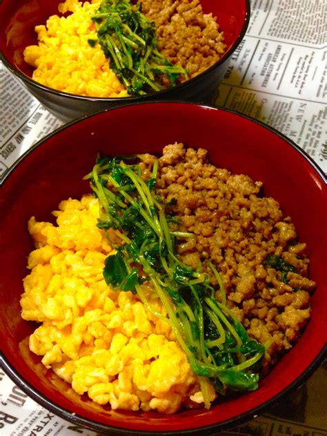 しっとり絶品♪簡単「鶏そぼろ丼」の作り方＆献立レシピ3選 Macaroni