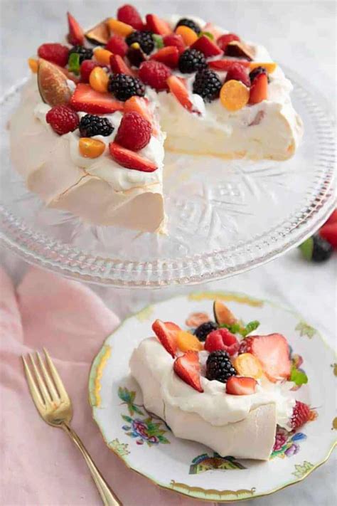 Pavlova Preppy Kitchen