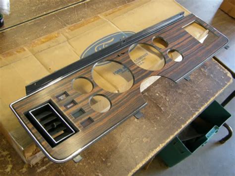 Nos Oem Ford Mustang Dash Bezel Woodgrain Trim Instrument