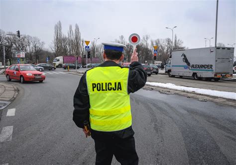 Kontrola Drogowa Kto Mo E Nas Zatrzyma I Jak Si Zachowa