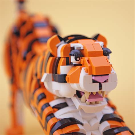 Brickfinder Stretching Tiger Hidden Sculpture