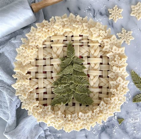 How To Create Colorful Pie Crust Christmas Pie Pie Decoration