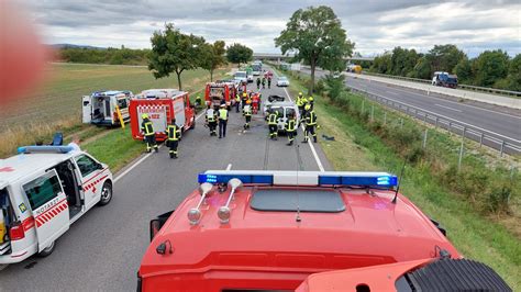 Schwerer Verkehrsunfall Fordert Zwei Verletzte Freiwillige Feuerwehr