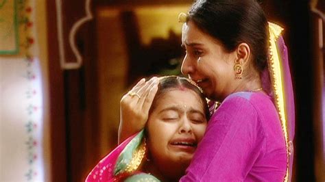 Watch Balika Vadhu Season 1 Episode 67 Anandi Helps Champa And Gets