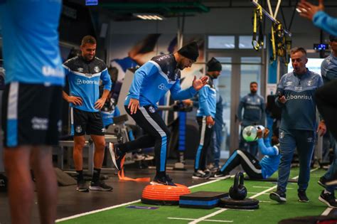 Chuva alaga o gramado do CT Luiz Carvalho e Grêmio cogita treinar na Arena