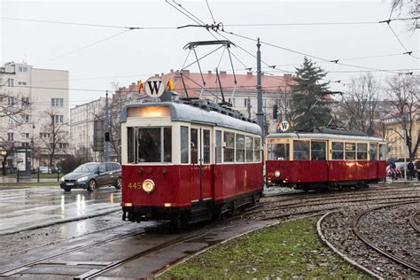 Zabytkowe Tramwaje W Warszawie Pere Ki Z Dawnych Lat Na Placu