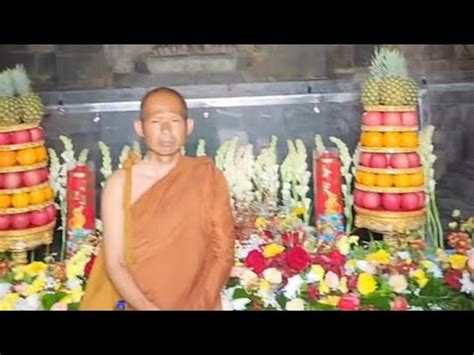 Ritual Biksu Thudong Sebelum Memasuki Candi Borobudur YouTube