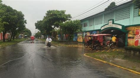 Calles Y Viviendas De Iquitos Inundadas Tras 8 Horas De Lluvia Radio