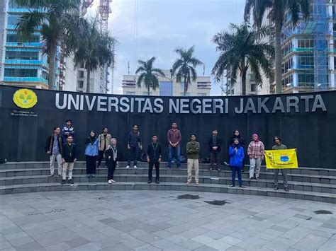 Ragam Kegiatan Positif Mahasiswa Kelompok Cipayung Di Jakarta Melintas