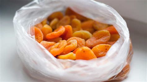 7 Dried Fruits To Eat For Weight Gain Guarranteed