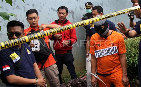 Rekonstruksi Pembunuhan Mahasiswi Antara Foto