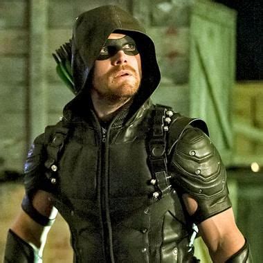 Legends Of Tomorrow Stephen Amell To Appear As Future Oliver Queen