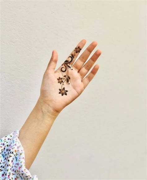 Easy Small Mehndi Designs: 10 Beautiful Ideas for Every Occasion That Will Make You Want to Try ...