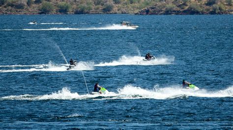 Arizona boat rentals: Lakes where you can get jet skis, houseboats