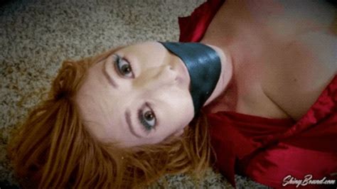 Lauren Phillips Busty Redhead Bondage Fantasy Wmv Hd Shinybound