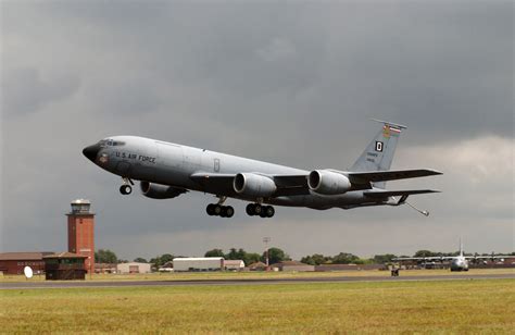 A US Air Force (USAF) KC-135 Stratotanker from the 100th Air Refueling ...