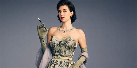 Vanessa Kirby Talks The Crown Season 2 Princess Margaret Costumes And Mission Impossible Fallout