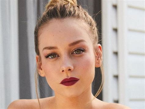 Ester Exposito Bio Age Height Boyfriend Net Worth