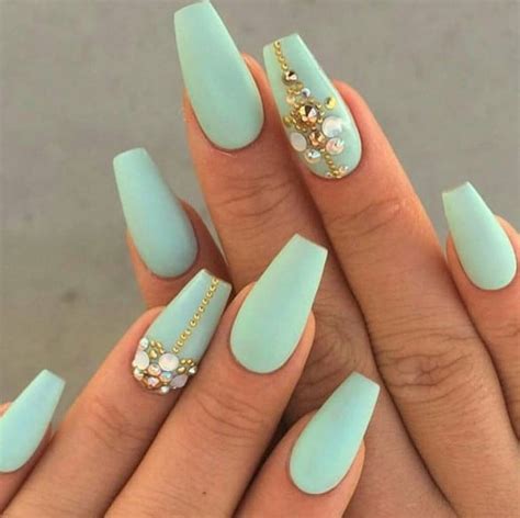 40 Mint Green Nail Designs to Make Heads Turn (2021 Trends)