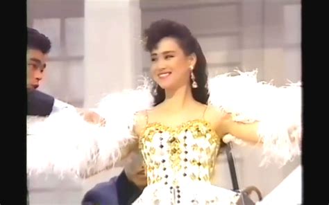 【生孩子前最后的红白】松田聖子 天使のウィンク 19851231哔哩哔哩bilibili