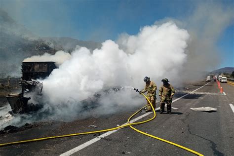 Tráiler se incendió en la autopista Tepic Guadalajara