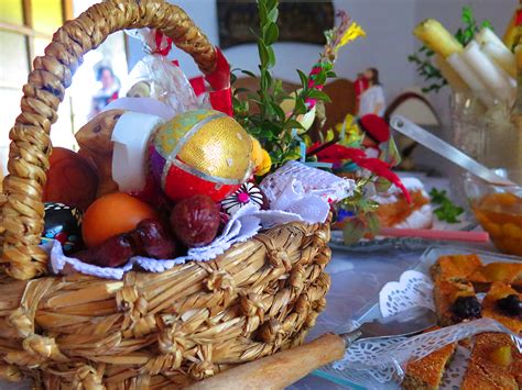 Prymas Polski Bardzo zachęcam byśmy w tym roku poświęcili pokarmy w