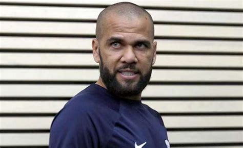 La Audiencia Deniega De Nuevo La Libertad De Dani Alves Al Persistir El