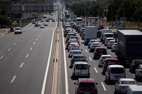 La DGT prevé 4 5 millones de desplazamientos en España para finalizar